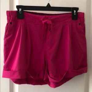 Lulu Lemon causal shorts in pink